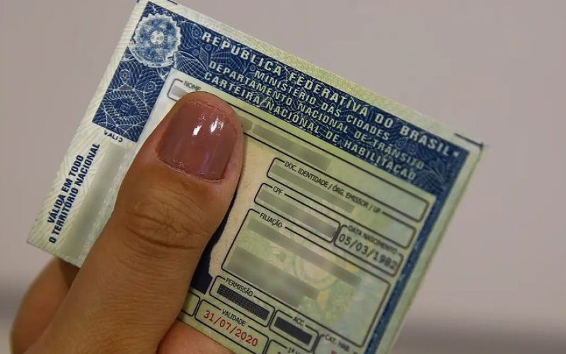 Detran faz alerta para golpe com mensagens falsas sobre suspensão de CNH; entenda como funciona