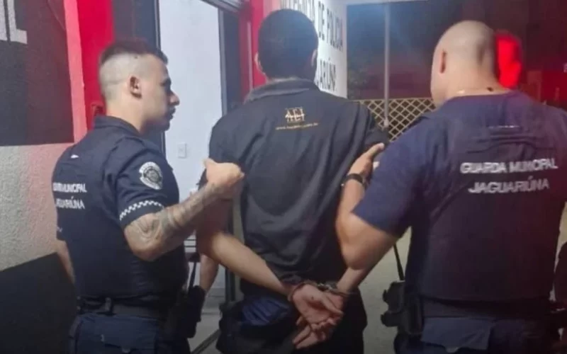 Jovem mata padrasto por beijar sua mãe na noite de Natal em SP