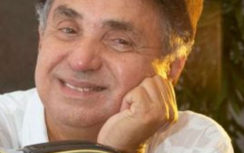 Morre cantor e compositor Carlos Pitta, em Salvador
