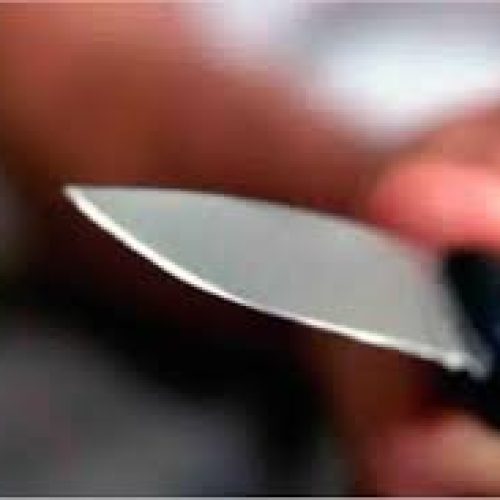 Facadas: mulher tenta matar a filha por vício em jogo do Tigrinho