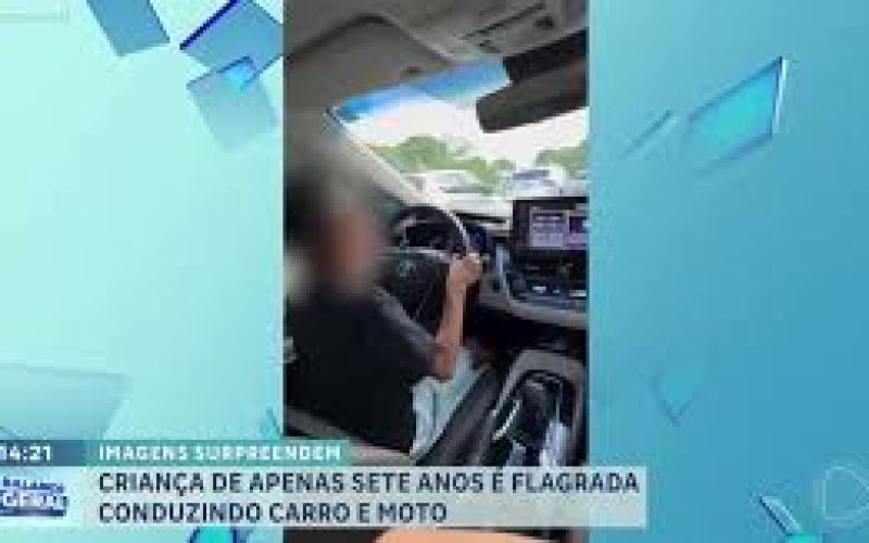 Menino de 7 anos é flagrado dirigindo carro em Montes Claros (MG)