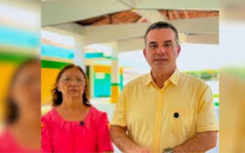 Prefeito eleito renuncia e mãe assume cargo no Ceará