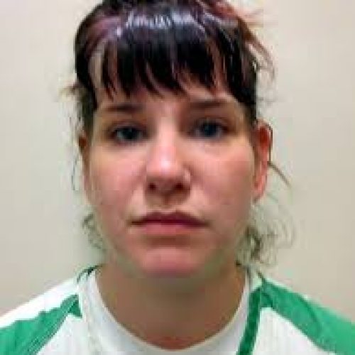 Professora é condenada a 10 anos de prisão por manter relações sexuais com alunos nos EUA