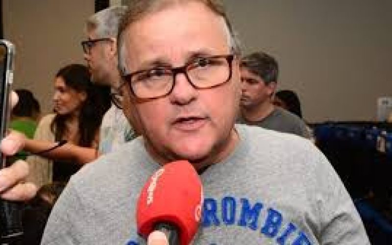 Geddel bate de frente com Ruy Costa