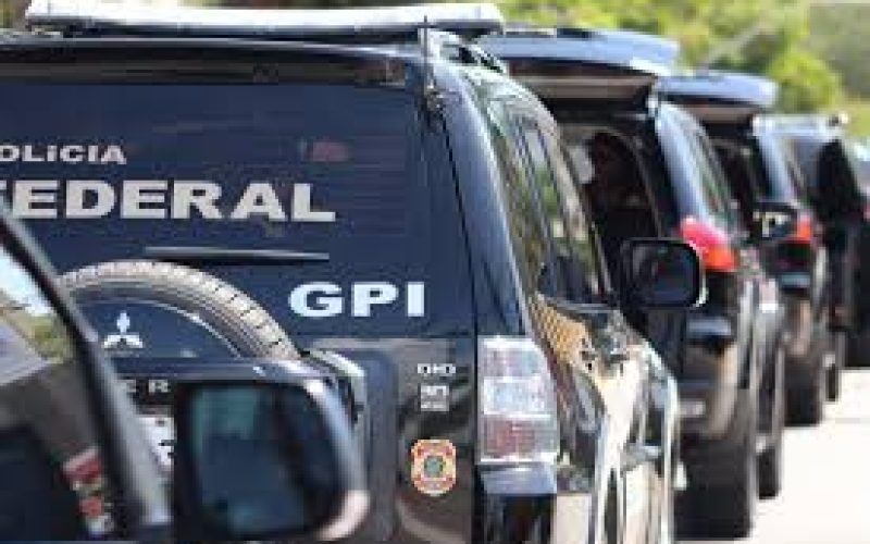 Servidor da Polícia Federal é alvo de operação no sul da Bahia