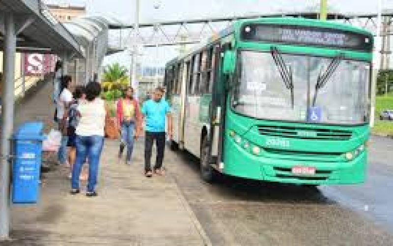 Ocorrências de roubos a ônibus em Salvador apresentam redução de 71%, aponta PM