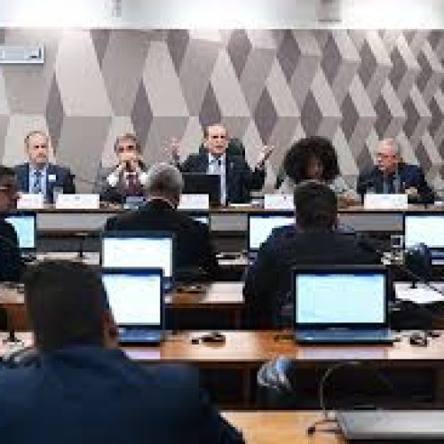 Senado: Redução da maioridade penal deve voltar aos debates
