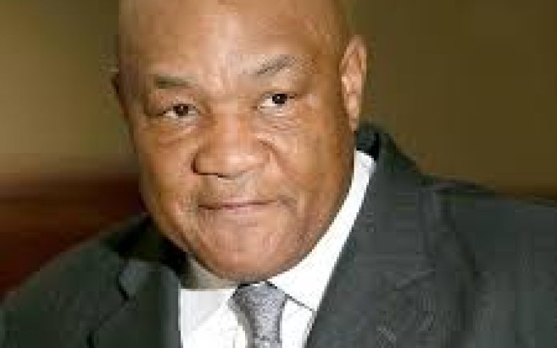 Morre George Foreman, lenda mundial de boxe, aos 76 anos