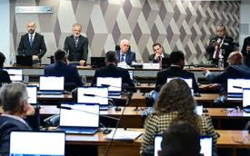 Senado aprovou uma Proposta de Emenda à Constituição com o fim da escala 6×1