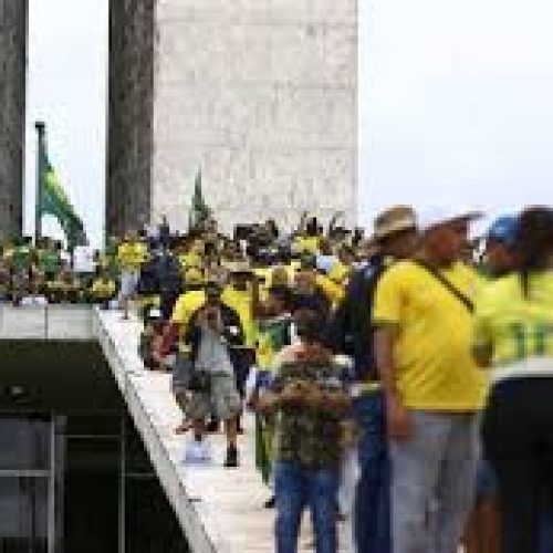 Maioria dos brasileiros é a favor da anistia para presos do 8/1