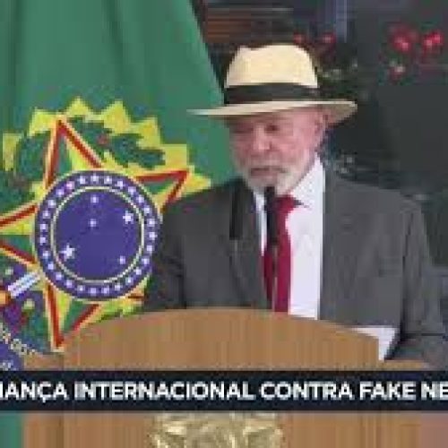 Governo brasileiro discute aliança internacional contra fake news após mudanças da Meta