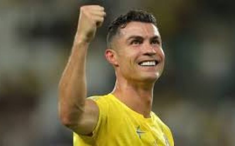 Cristiano Ronaldo causa polêmica e diz que é o melhor jogador da história