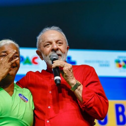 Lula sanciona lei que amplia direito a cirurgia reparadora da mama e pós-operatório