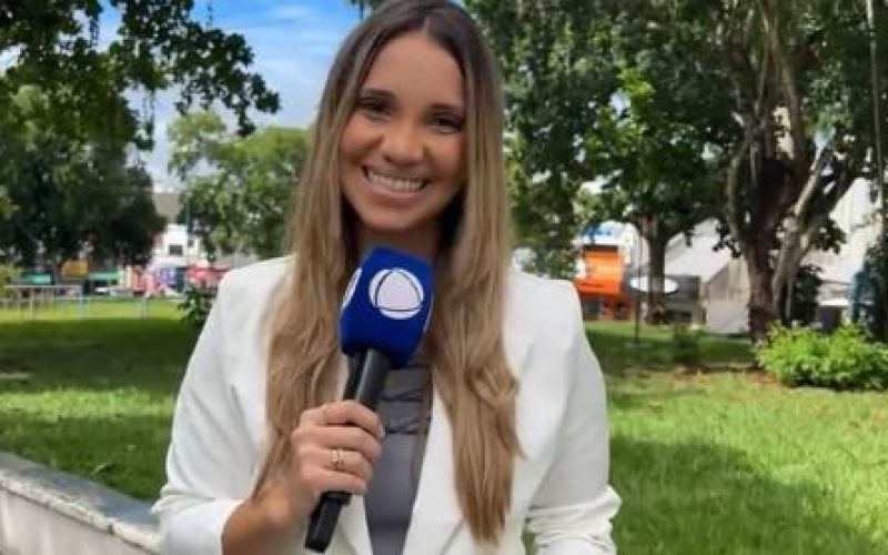 Repórter da Record entra em trabalho de parto durante entrada ao vivo