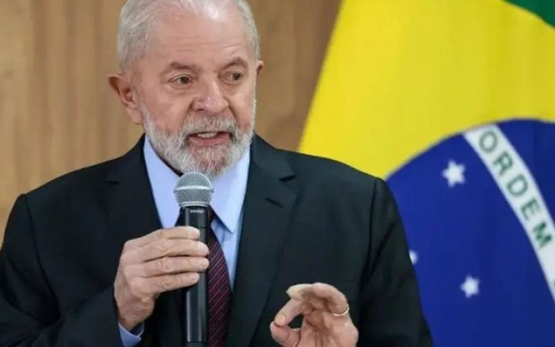 Lula defende regulamentação das redes sociais