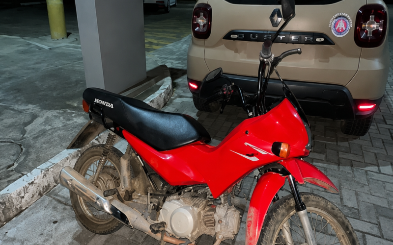 PM recupera motocicleta utilizada em sequência de assaltos em Senhor do Bonfim