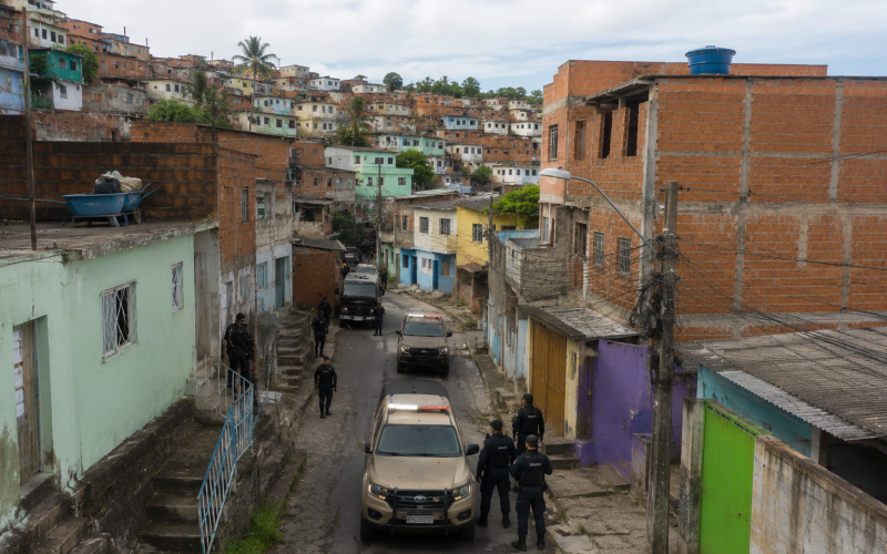 Idoso de 66 anos é atingido por bala perdida durante confronto em Salvador