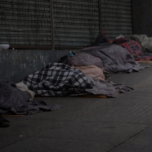 População em situação de rua no Brasil dispara e acende alerta social