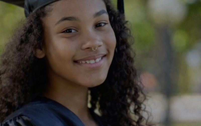 Filha de 21 anos tem pensão alimentícia cancelada mesmo cursando faculdade no período noturno
