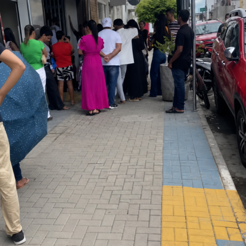Quem deixou para regularizar título de eleitor de última hora pega fila em Bonfim