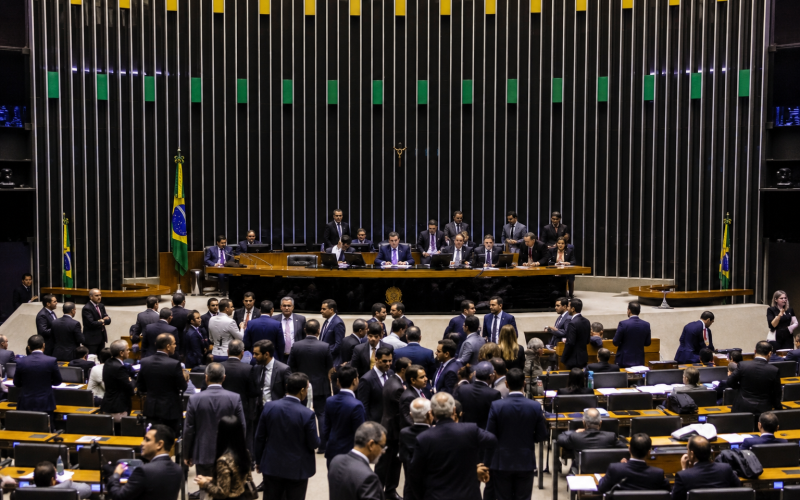 Câmara aprova projeto que proíbe cobrança de tarifa mínima de consumo sobre água e esgoto