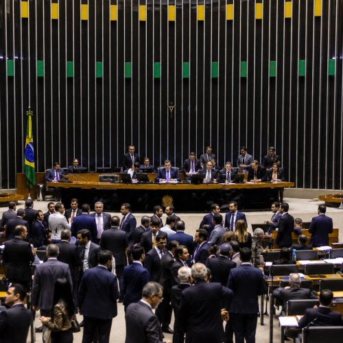 Confira quanto custa político no Brasil