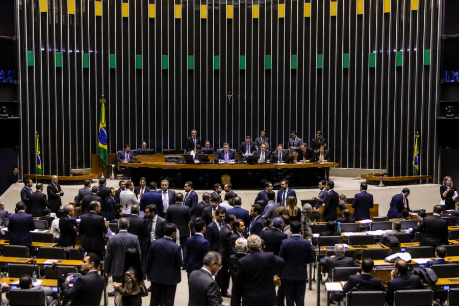 Confira quanto custa político no Brasil