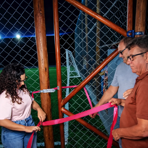 Prefeita Dra. Fabiane Azevedo entrega 14ª quadra com grama sintética na zona rural de Ponto Novo