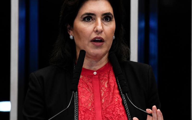 Simone Tebet ganha força como possível indicação ao STF após impasse com Jorge Messias