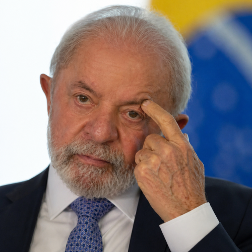 Lula diz que não quer guerra, mas afirma que Brasil precisa estar preparado
