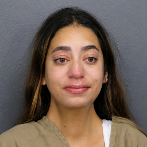 Filha de Vampeta é presa nos Estados Unidos e afirma ter sido vítima de agressão do marido