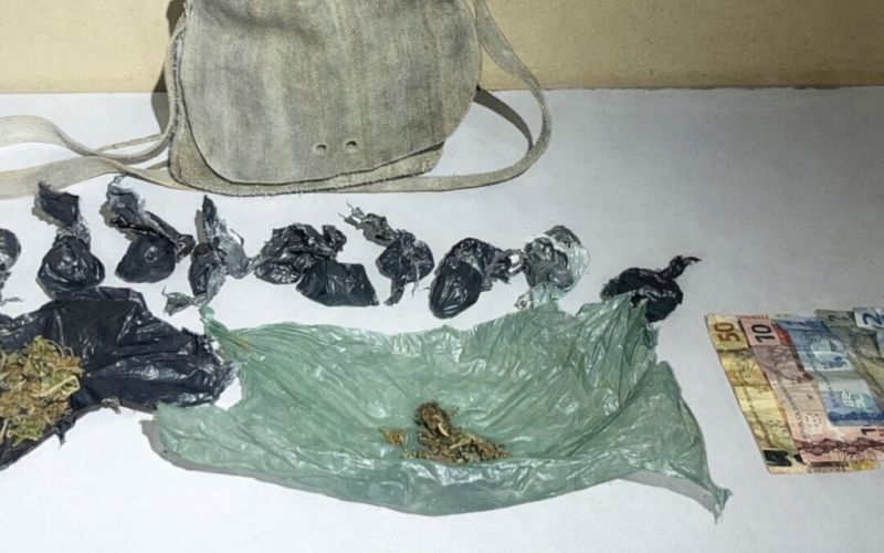 Homem é preso por tráfico de drogas no povoado de Tiquara, em Campo Formoso