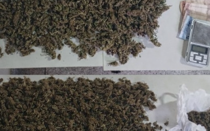 Tráfico de drogas é combatido pela PM em Campo Formoso; suspeito é detido com maconha e balança digital