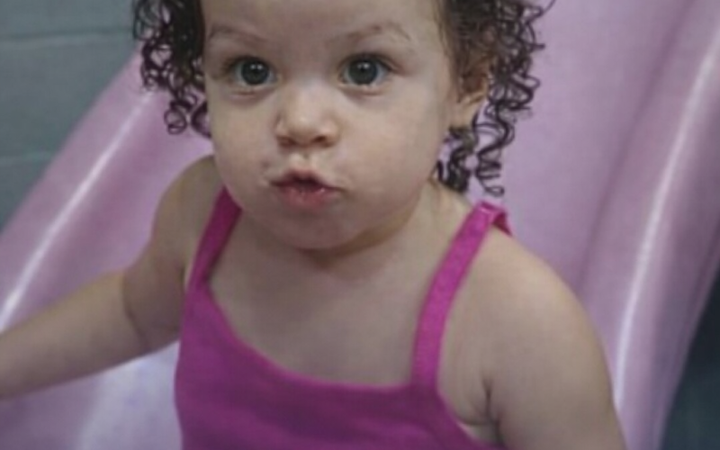 Pai leva filha à UPA por incômodo nos dentes; criança morre e caso é investigado