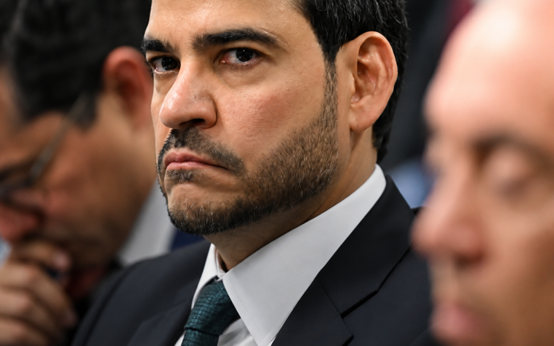 Messias anuncia saída da AGU e abre nova movimentação no governo federal