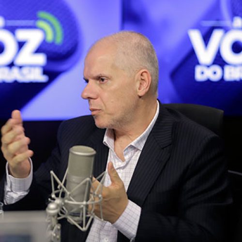 Presidente do INSS é afastado após operação da Polícia Federal contra desvio bilionário