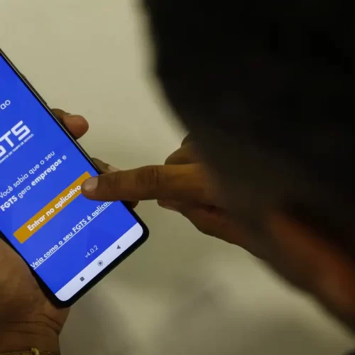 Caixa faz depósito por engano em contas do FGTS