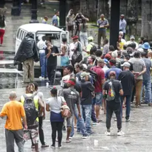 População em situação de rua passa de 388 mil em maio; SP lidera