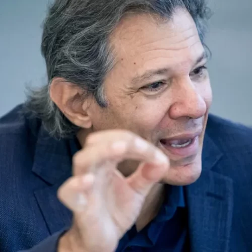 Pessoas foram lesadas e orientação é ressarcir dano, diz Haddad sobre INSS