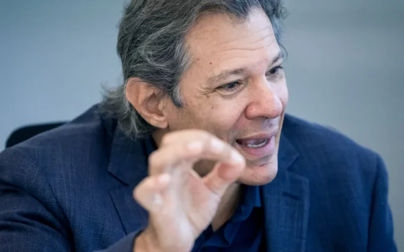 Pessoas foram lesadas e orientação é ressarcir dano, diz Haddad sobre INSS
