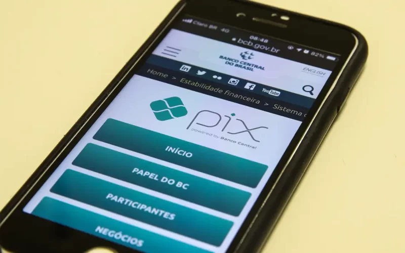 Receita Federal alerta para golpe envolvendo suposta taxa sobre Pix