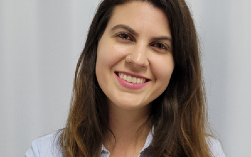 Veneno de vespas contra o Alzheimer é tema de pesquisa de professora da UnB