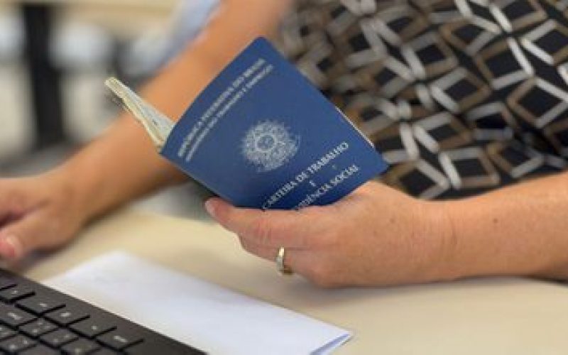IBGE: desemprego no trimestre encerrado em junho é o menor da série histórica