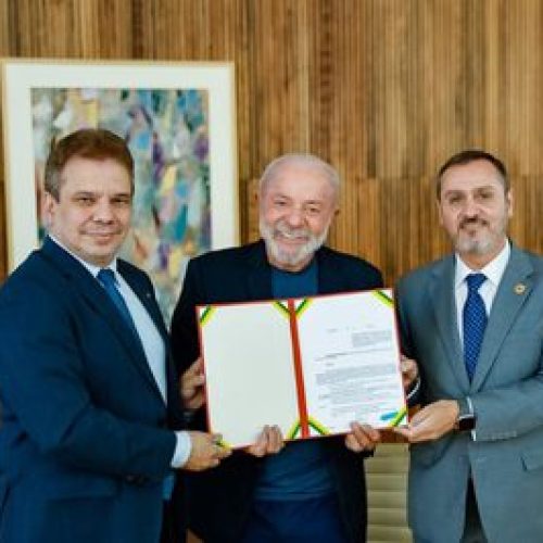 Presidente Lula anuncia contratação de 1 mil novos policiais federais
