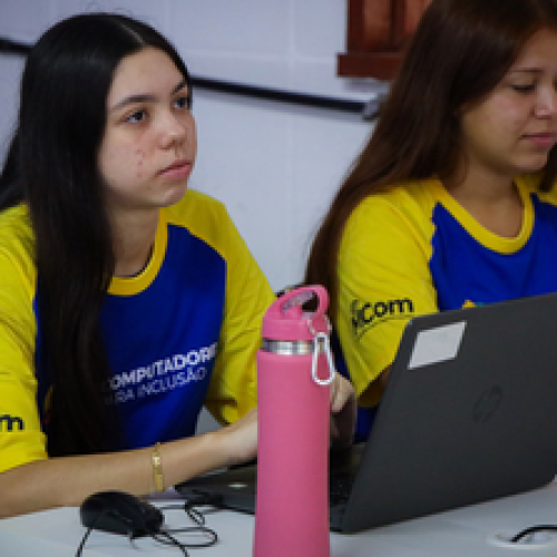 Programa Escolas Conectadas leva internet a mais de 3.400 escolas de Pernambuco