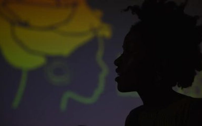 Emprego formal de mulheres negras cresce 29% em 2025, frente a 2023
