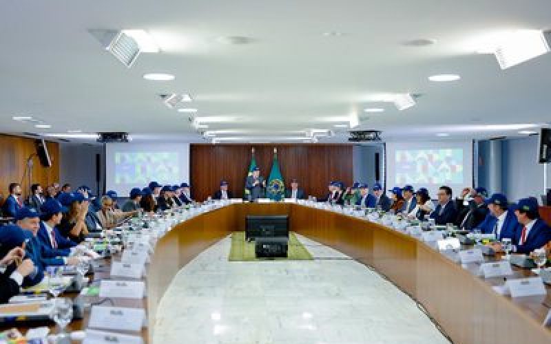 Lula defende soberania, negociação e multilateralismo em reunião ministerial