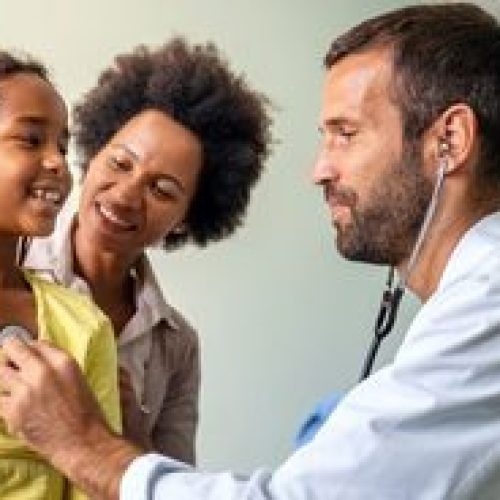 Mais de 320 médicos especialistas e R$ 2,5 bilhões vão fortalecer o SUS