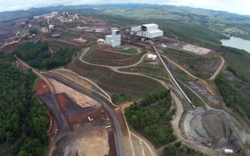 AGU cobra R$ 2 bilhões da Vale por extração ilegal em área pública
