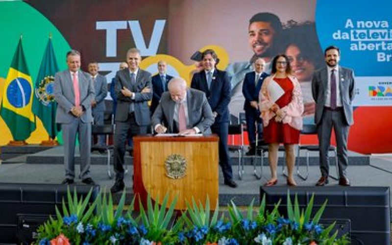 EBC participa da construção da TV 3.0 e celebra decreto assinado por Lula